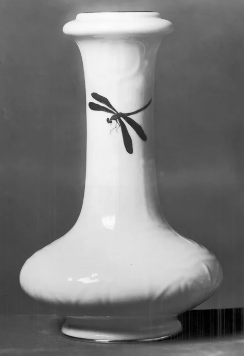 Ando Jubei, Decanter-Shaped Vase with Dragonfly