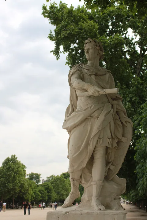 Nicolas Coustou, Julius Caesar