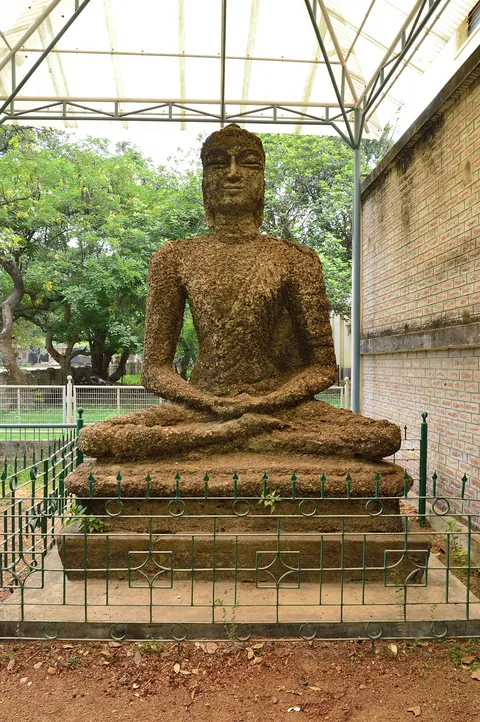 Ram Kinker Baij, Seated Buddha