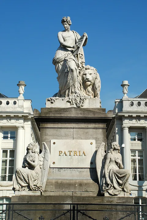 Guillaume Geefs, Monument to the Martyrs of the 1830 Revolution