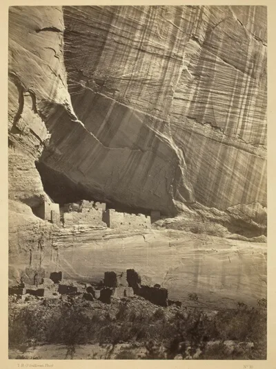 Timothy H. O'Sullivan, Ancient Ruins in the Cañon de Chelle, N.M. In a niche 50 feet above present Cañon bed.