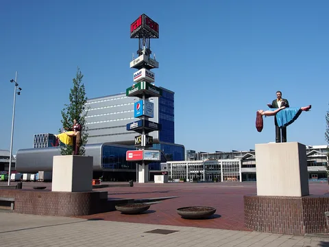 Guillaume Bijl, Feestelijke beeldenreeks