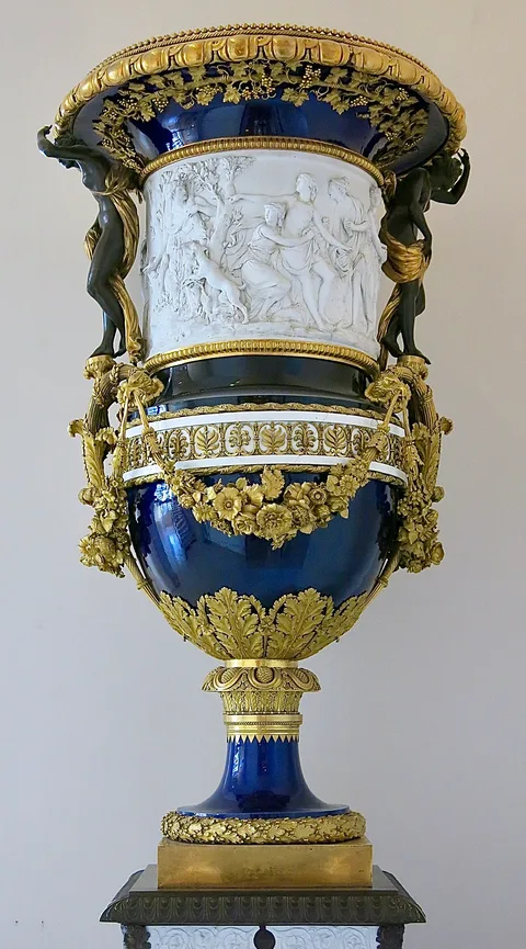 Henry de Triqueti, Grand vase with background beautiful blue