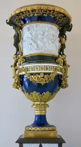 Henry de Triqueti, Grand vase with background beautiful blue