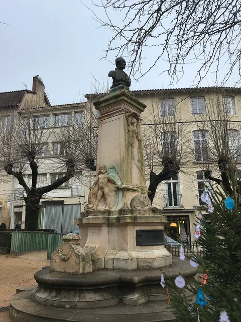 Jean-Paul Aubé, Monument Lalande