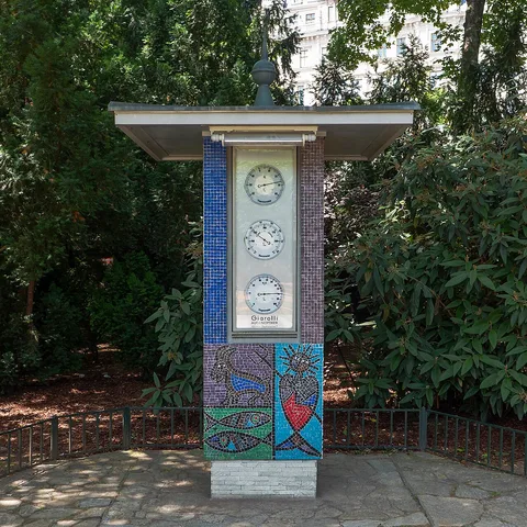 Maria Biljan-Bilger, Wetterhäuschen im Rathauspark, Vienna