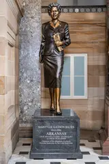 Benjamin Victor, Statue of Daisy Bates