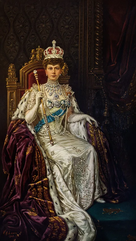 Victor Albert Long, Queen Mary