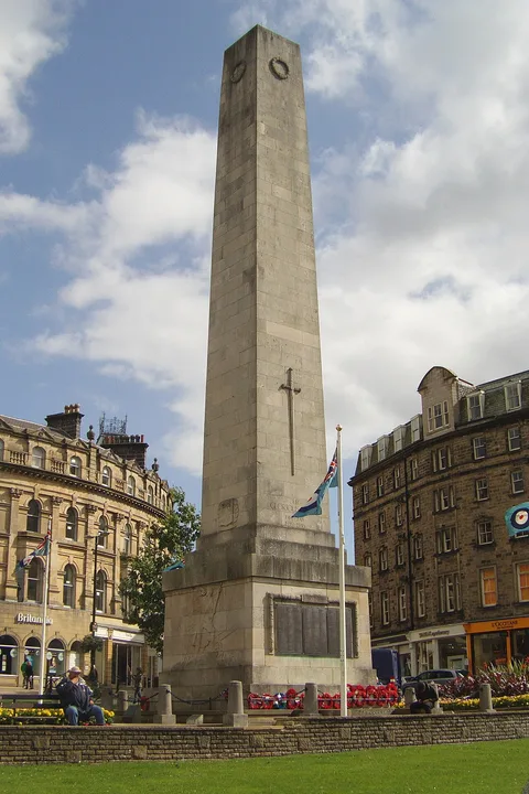 Gilbert Ledward, Harrogate War Memorial