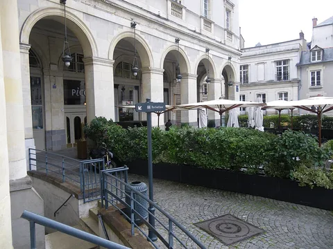 Louis Garin, Café Glacier (Rennes)
