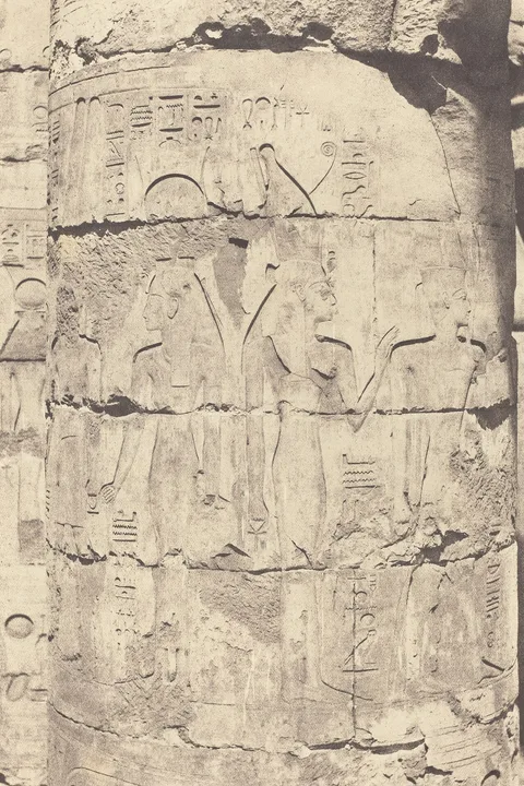 Félix Teynard, Karnak (Thèbes), Palais--Salle hypostyle--Colonnade Centrale--Décoration d'un Fut