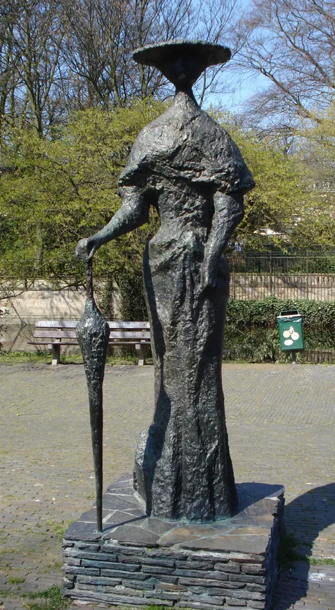 Theo van der Nahmer, Eline Vere