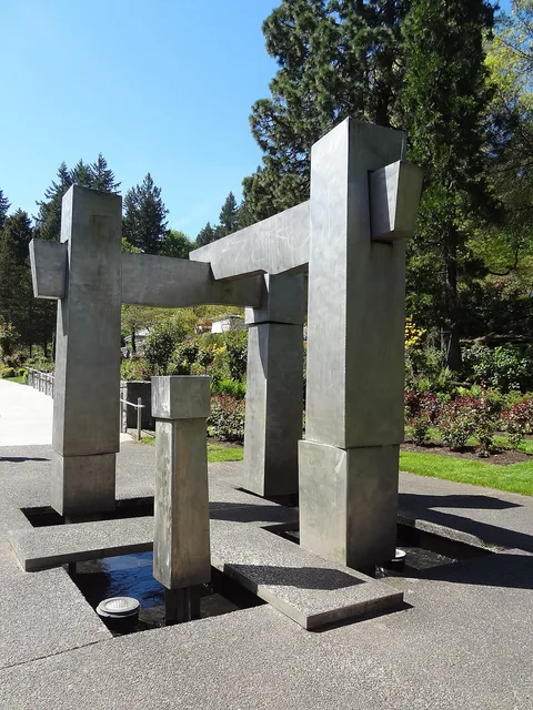 Lee Kelly, Frank E. Beach Memorial Fountain