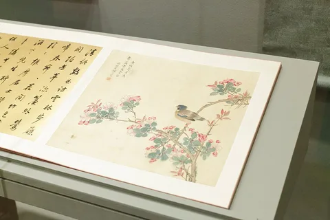 Gu Jianlong, Begonia and a Bird